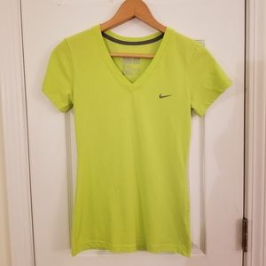 Women's Nike Dri-Fit Tee Size XS Slim Fit